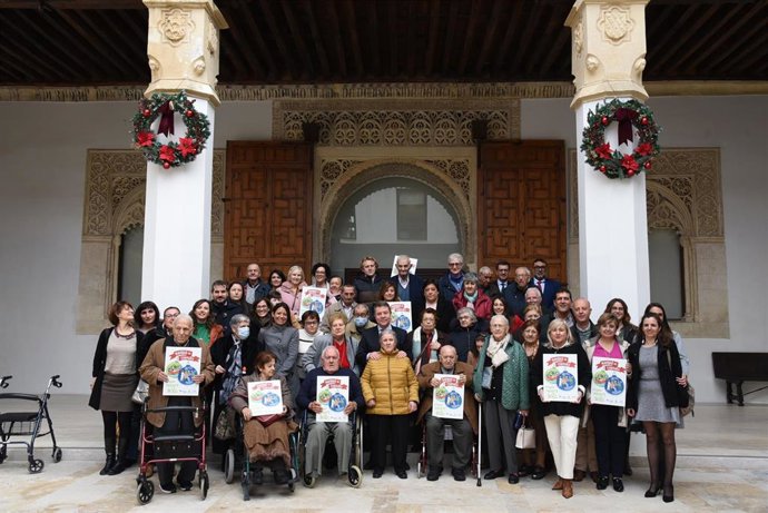 Presentación campaña 'Navidad en compañía, ningún mayor solo'.