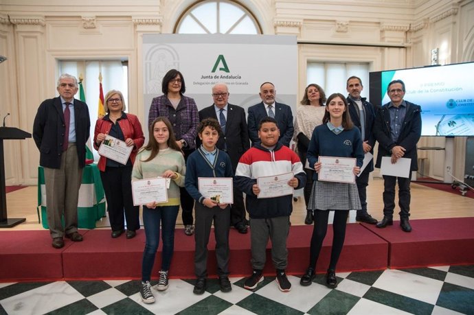 La Junta entrega la II Edición Premios Club de la Constitución a alumnos de Primaria y Secundaria