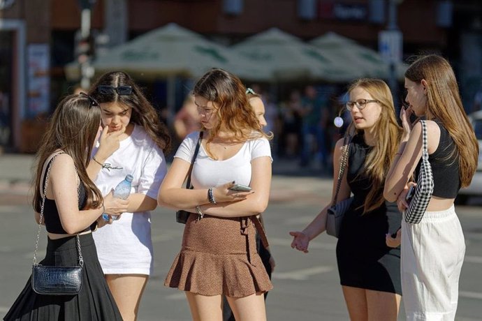 Más de la mitad de las chicas adolescentes sintieron malestar emocional en la pandemia, según un estudio