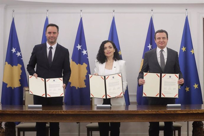 Los principales líderes políticos de Kosovo solicitan la adhesión a la UE