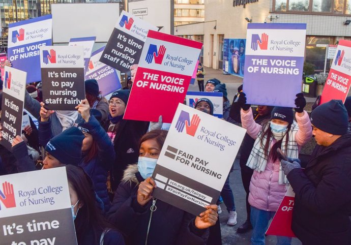 Huelga de enfermeras en Reino Unido por las subidas salariales