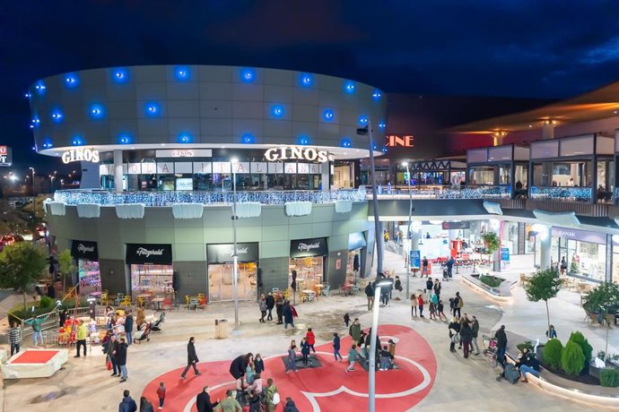 Centro Comercial Quadernillos.