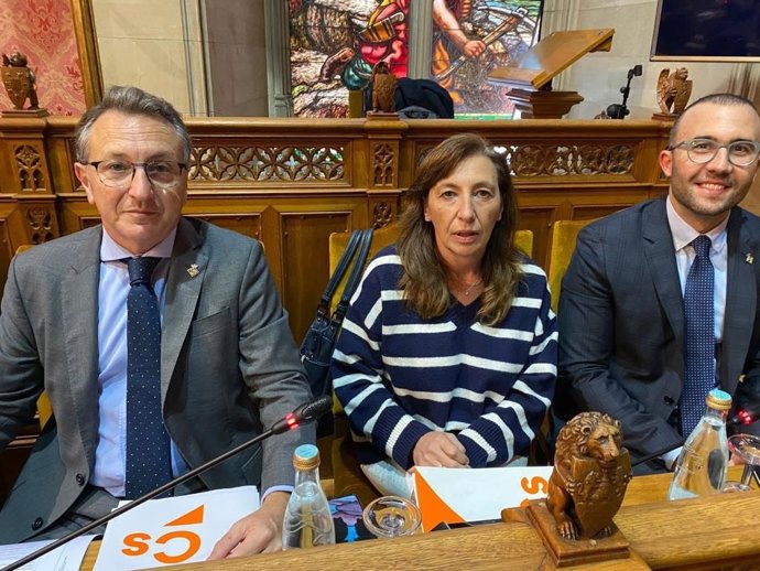 Los consellers de Cs en el Consell de Mallorca.