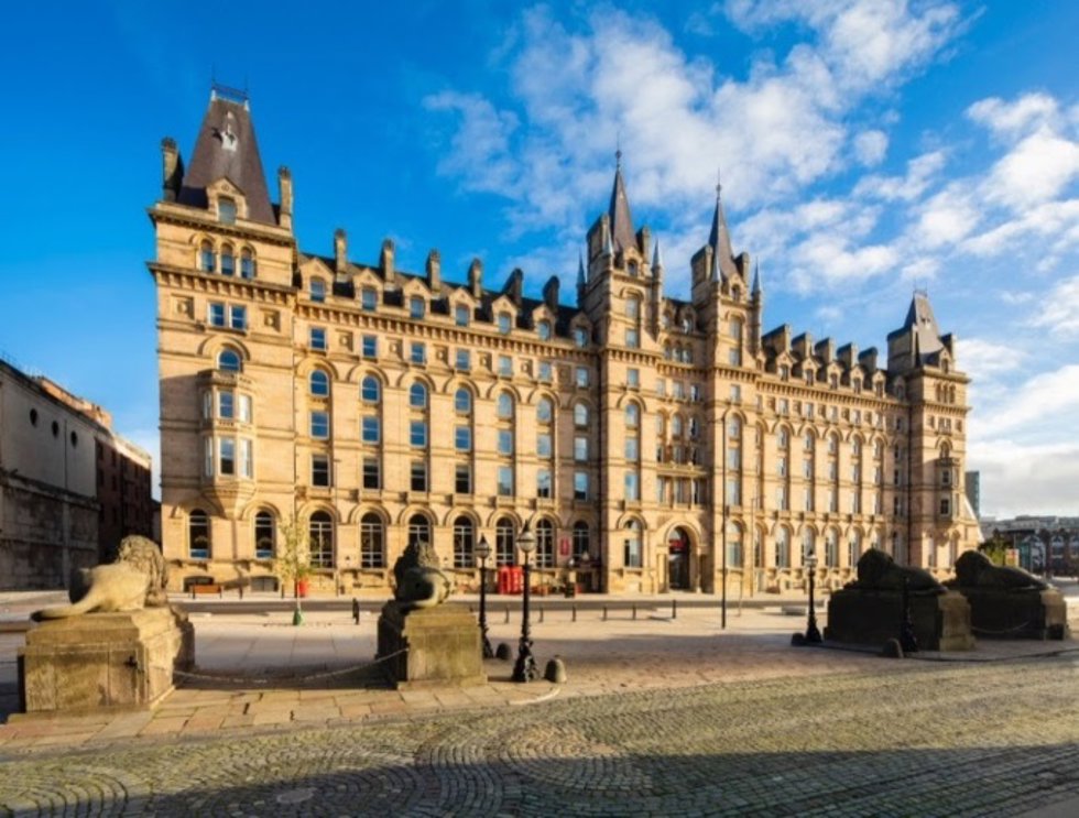 Radisson RED abre su primer alojamiento en Liverpool situado en un edificio histórico de la ciudad.