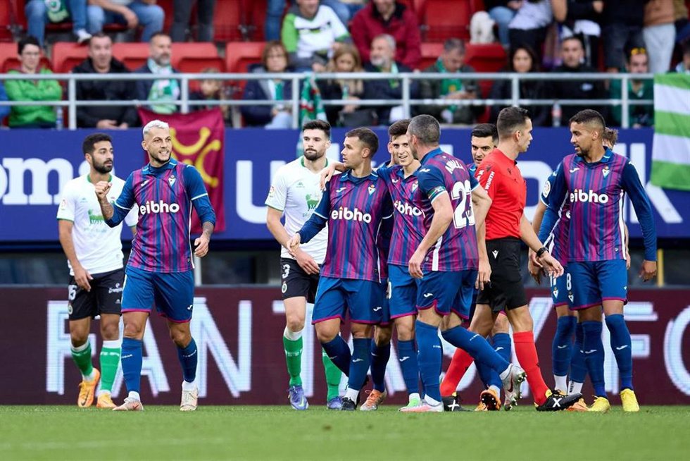 Archivo - El Eibar vence al Racing en la tmeporada 2022-2023.