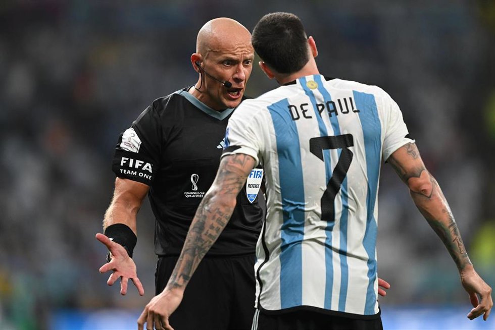 El arbitro polaco Szymon Marciniak