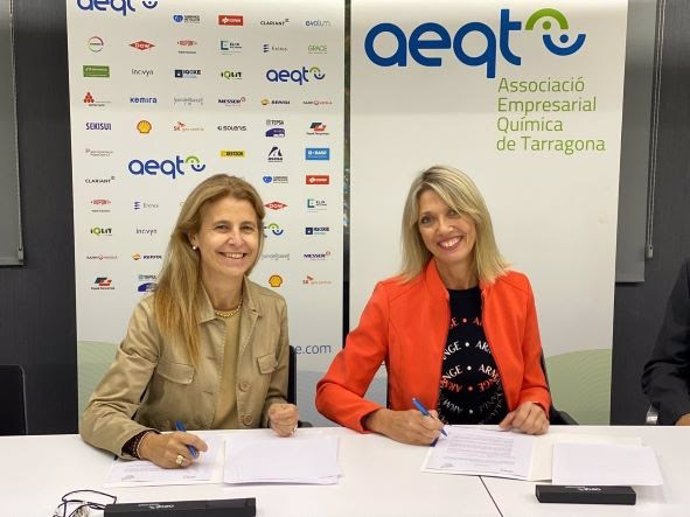 La directora gerente de la AEQT, Maria Mas, y la directora de la empresa, Malin Nilsson