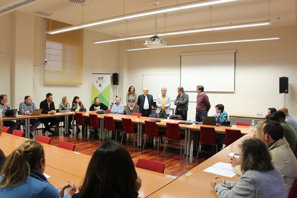 Encuentro sobre tecnología educativa para docentes de universidades.
