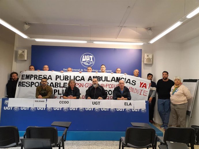 Óscar Pérez, de UGT; Marian Cunchillos, de CCOO; José Larrión, de ELA; y Javier Iriarte, de Solidari, en la rueda de prensa