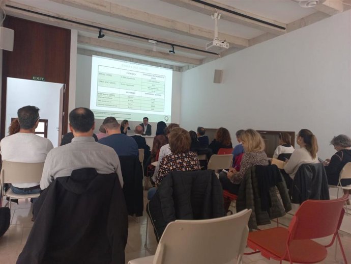 El teniente de alcalde de Cultura y Bienestar Social del Ayuntamiento de Palma, Antoni Noguera, durante la reunión del Consell Municipal de Asuntos Sociales.