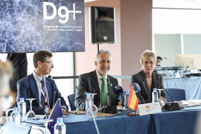 El presidente de Canarias, Ángel Víctor Torres, junto a la secretaria de Estado de Digitalización, Carme Artigas, en la reunión del D9+, los países más digitalizados, en el marco de la Conferencia Ministerial de Economía Digital de la OCDE