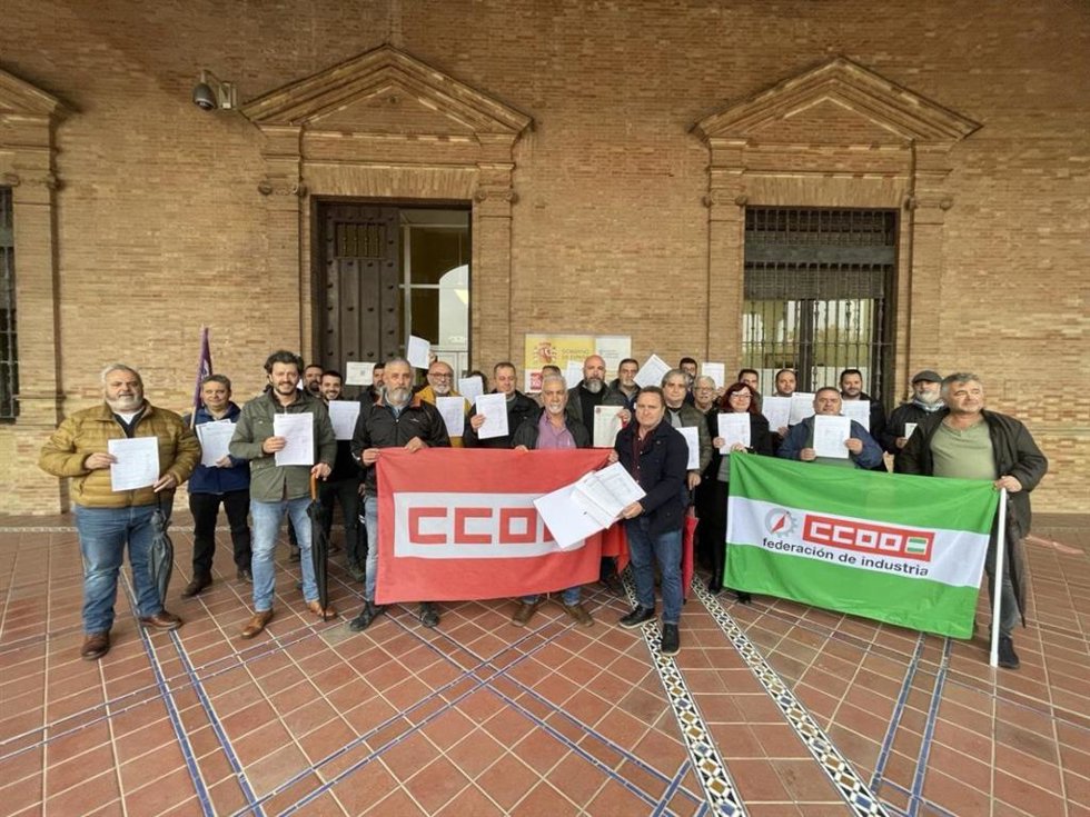 Andalucía se suma con 4.000 firmas a la petición de CCOO de un Pacto de Estado por la Industria y una nueva Ley.