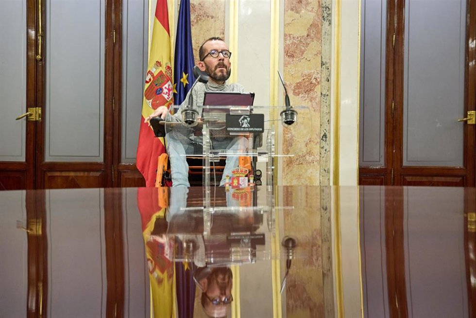 El portavoz de Unidas Podemos en el Congreso de los Diputados, Pablo Echenique, en una sesión plenaria en el Congreso de los Diputados, a 15 de diciembre de 2022, en Madrid (España). 
