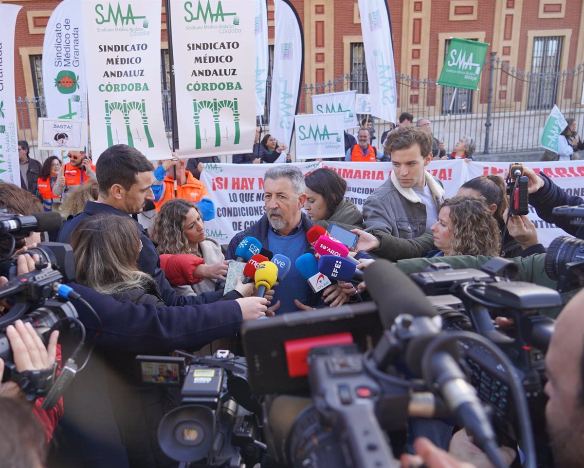 Médicos Andaluces Exigen Ante San Telmo Una Solución Ya Ante El Deterioro De La Sanidad Pública 