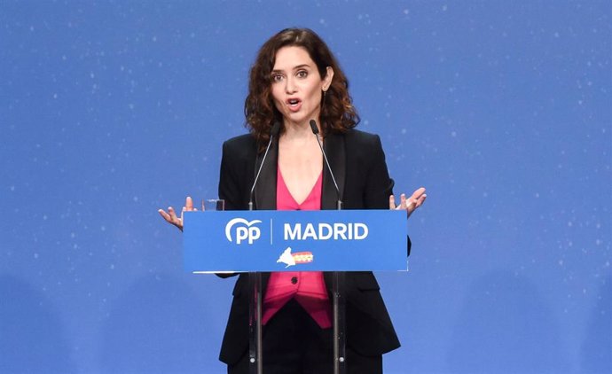 La presidenta de la comunidad de Madrid, Isabel Díaz Ayuso, durante la cena de Navidad del PP madrileño  