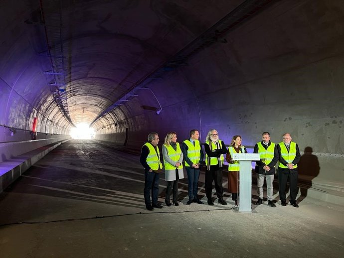 La ministra Raquel Sánchez en el interior del Tunel de Lilla.
