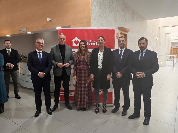 Ruiz Boix en el acto por el décimo aniversario de Nuevo Hogar Betania en La Línea.