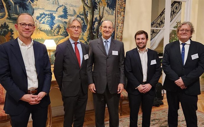 La AESEMI se reúne con el Gobierno belga para impulsar el desarrollo de semiconductores en España