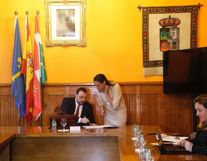 Reunión del Consejo de Gobierno del Principado de Asturias celebrada en el Ayuntamiento de Aller