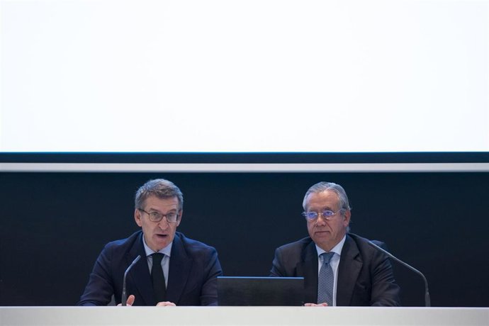 El presidente del PP, Alberto Núñez Feijóo, anuncia el XXXI Premio Convivencia de la Fundación Manuel Broseta