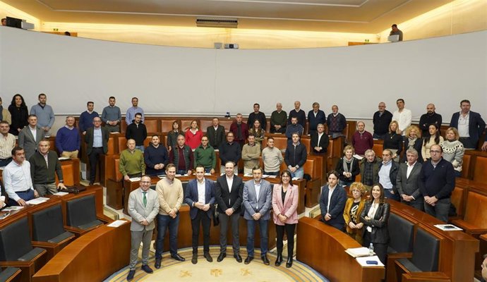 El presidente de la Diputación de Valladolid inaugura la jornada informativa sobre nuevos retos de la administración local, en la que han participado 60 personas.
