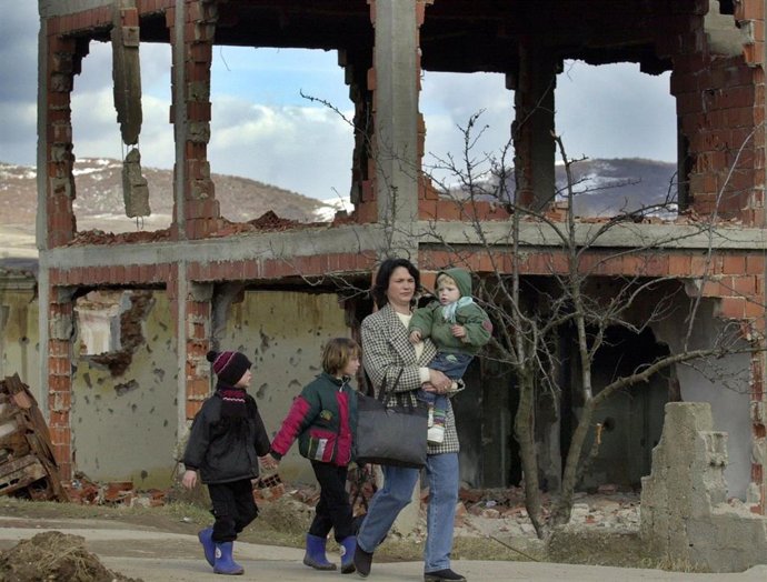 Imagen de archivo de la posguerra de Kosovo