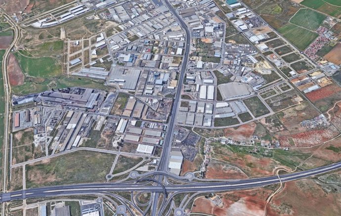 Vista de los parques empresariales de Alcalá junto a la autovía A-92.