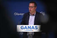 El PP continúa "con la mano tendida" para negociar con Vox y recuerda que ha sido "el único socio" de Ayuso