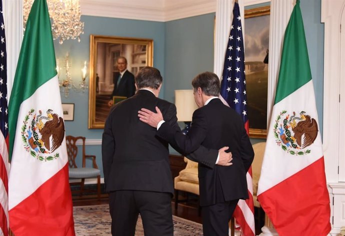 El ministro de Exteriores de México, Marcelo Erbrad, y el secretario de Estado de Estados Unidos, Antony Blinken