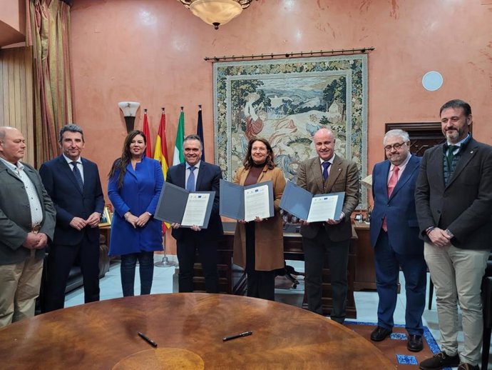 Firma del convenio de rehabilitación y nuevo uso del silo de la Palma del Condado