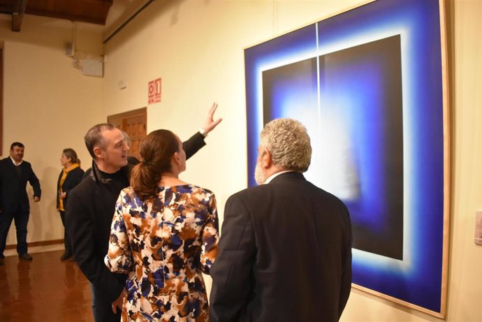 Aitor Renteria con la obra "Azul como origen" consigue el primer premio de la XXXI edición del Premio López Villaseñor de Artes Plásticas
