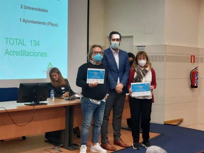 Concedidas una acreditación plata y once de bronce a espacios sanitarios libres de tabaco en la provincia