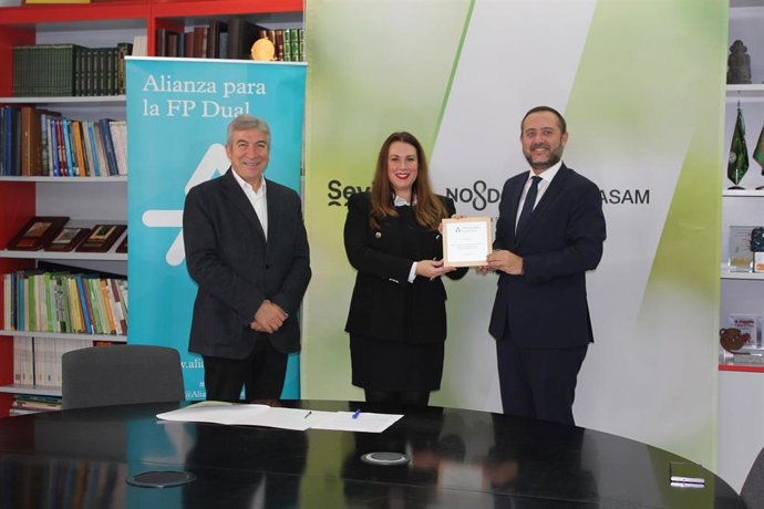 Lipasam se adhiere a la Alianza para la FP Dual con el objetivo de fomentar el empleo juvenil