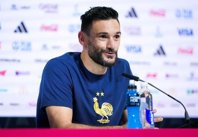 17 December 2022, Qatar, Doha: France goalkeeper Hugo Lloris speaks during a press conference at the Main Media Centre, ahead of Sunday's FIFA World Cup Qatar 2022 Final soccer match against Argentina. Photo: Mike Egerton/PA Wire/dpa