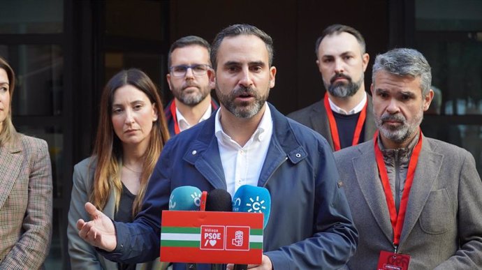 Daniel Pérez, secretario general del PSOE de Málaga, en rueda de prensa