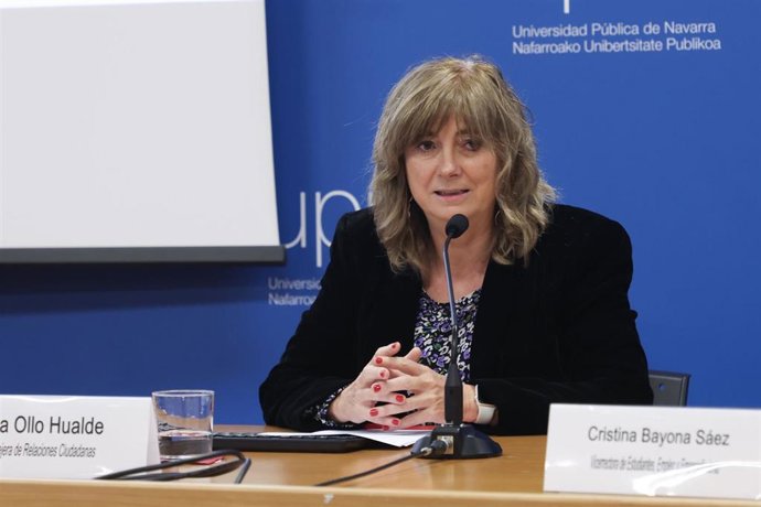 La consejera de Relaciones Ciudadanas, Ana Ollo, durante la clausura del curso de especialización.