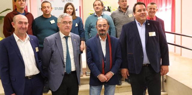 El presidente Javier Lambán y el consejero Joaquín Olona han asistido a la Asamblea de UAGA en la que José María Alcubierre ha sido reelegido secretario general