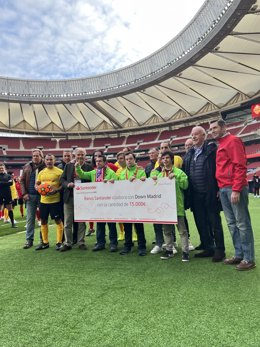 Banco Santander se une al Partido Solidario 'Artistas vs. Famosos' en favor de Down Madrid en el Metropolitano