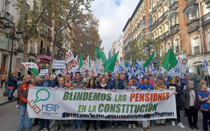 Manifestación por el blindaje constitucional de las pensiones, convocado por la MERP.