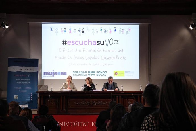 La consellera de Justicia, Interior y Administración Pública, Gabriela Bravo, en el Primer Encuentro de familias de víctimas mortales de violencia de género de la Fundación Mujeres