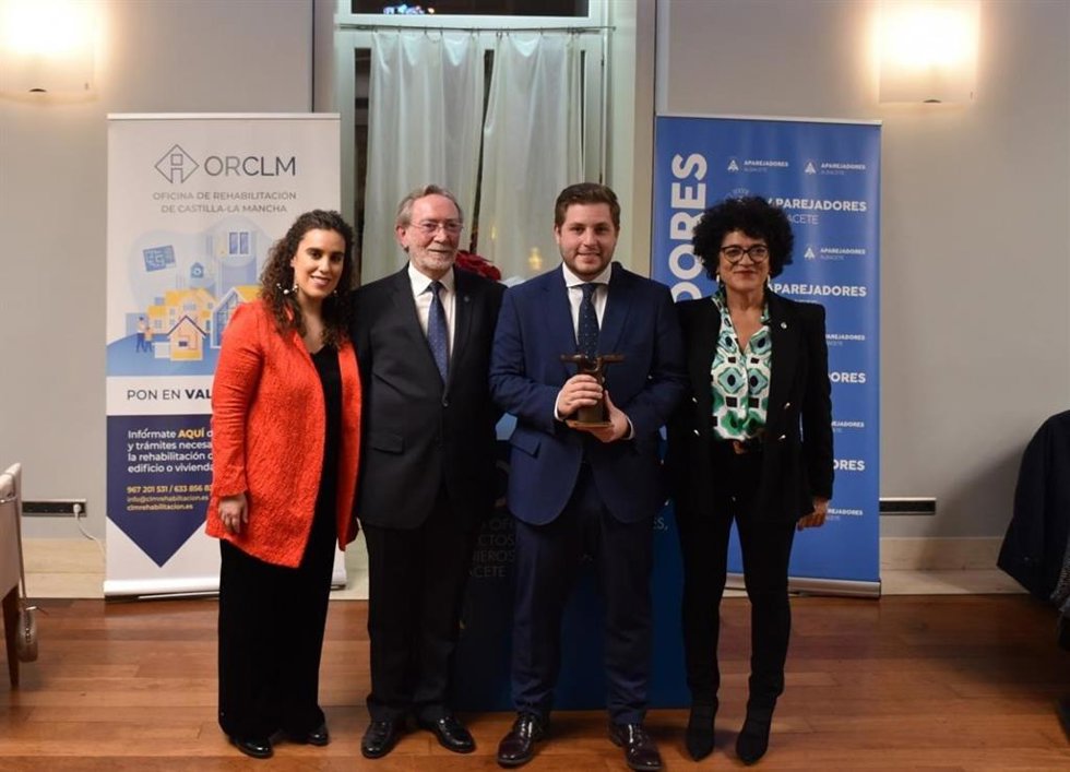 El consejero de Fomento, Nacho Hernando, que recibió el premio 'Arquitrabe 2022' del Colegio Oficial de Aparejadores, Arquitectos Técnicos e Ingenieros de Edificación (COAATIE) de Albacete,