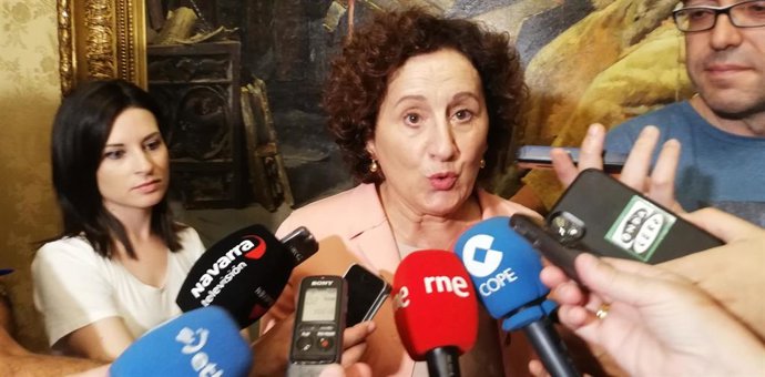 Archivo - Mesa y Junta estudiará pedir la comparecencia de la consejera de Derechos Sociales, M Carmen Maeztu, para que valore el informe de Comptos sobre Gizain.