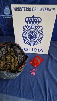 La Policía Nacional detiene a un joven de 24 años, con un kilo de marihuana y éxtasis en el centro de Logroño