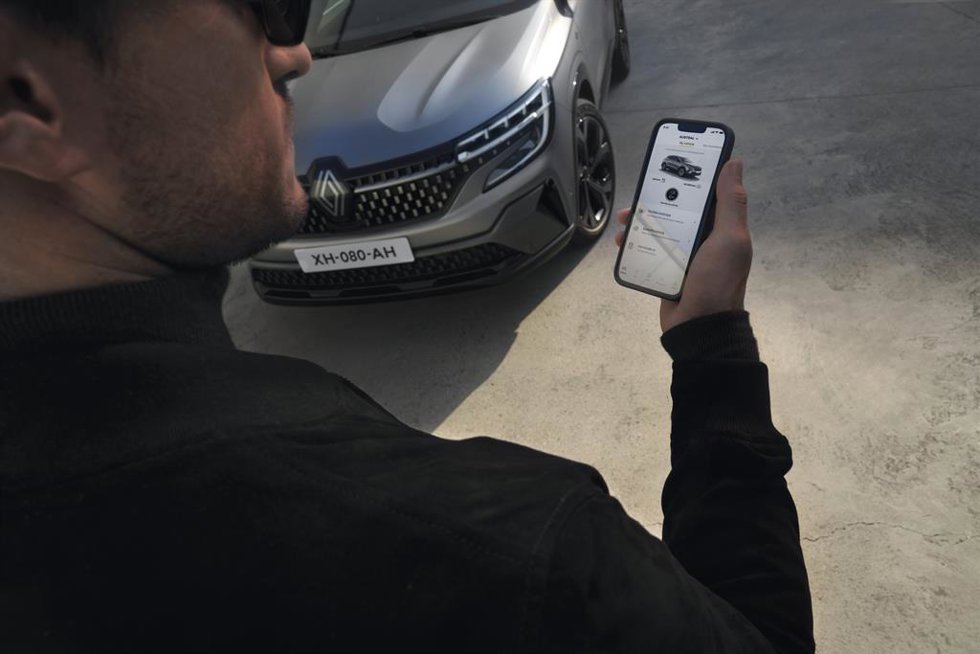 Archivo - Renault Connect Store