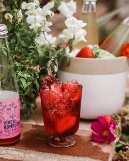 La bebida saludable Víver Kombucha se convierte en el antirresaca natural "imprescindible" para estas Navidades.