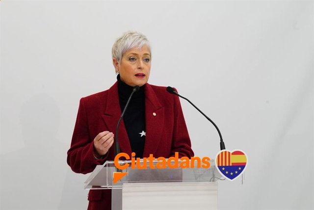 La diputada de Cs en el Parlament Anna Grau en rueda de prensa. Archivo.