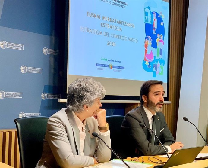 Elena Moreno y Javier Hurtado