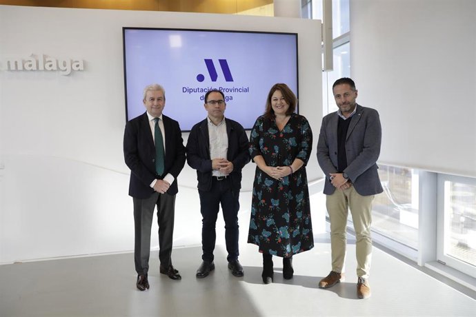 La vicepresidenta segunda, Natacha Rivas, presenta tres proyectos subvencionados por la Oficina de Atención Social de la Diputación de Málaga.