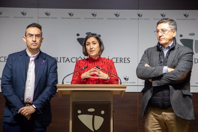 La diputada de Formación, Inmaculada Agúndez, presenta el Plan de Formación de la Diputación de Cáceres para 2023