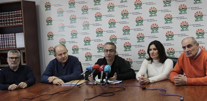 [Cáceres] Nota Upa Uce Califica El 2022 Como Un Año Nefasto Para El Campo Extremeño